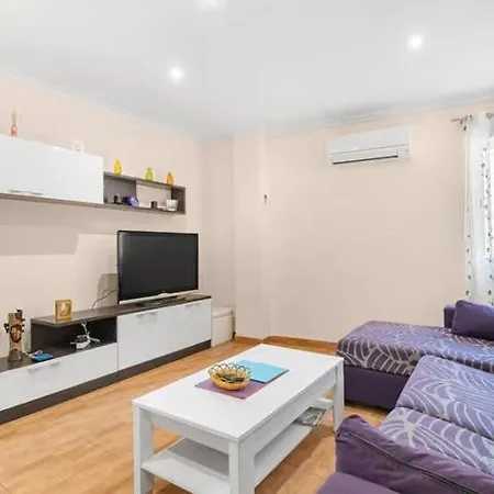 Yovalu,yovalu1,solo Yovalutres Con Piscina Apartamento