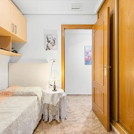 Yovalu Con Balcon,yovalu1sin Balcon, Yovalutres Con Piscina Torrevieja